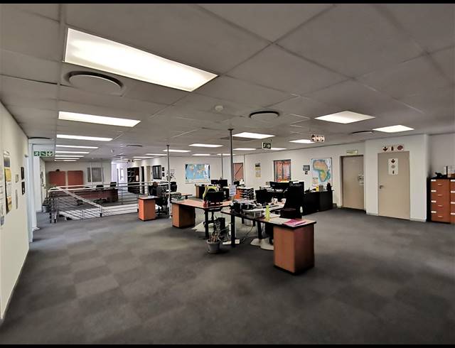 5,862M² WAREHOUSE FOR SALE IN POMONA